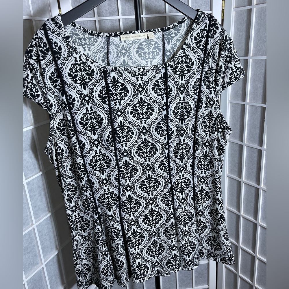 Career, Quality B&W Printed~Scoop neckline, Women's Occasion Top, Stretchy NWOT